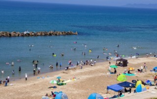 代表 飯沼による海辺の事故に…